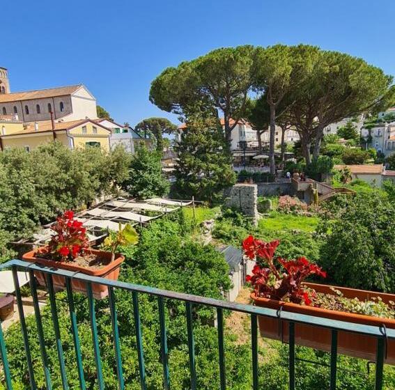 اتاق استاندارد با چشم‌انداز باغ, Palazzo Della Marra