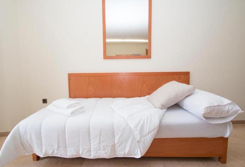 إستوديو قياسى, Viveros Apartments