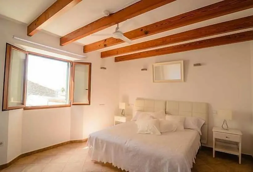 スタンダードルーム, Embat Alberg Juvenil Hostel
