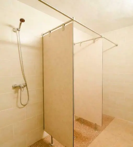 浴室共有スタンダード4人用ルーム, Embat Alberg Juvenil Hostel