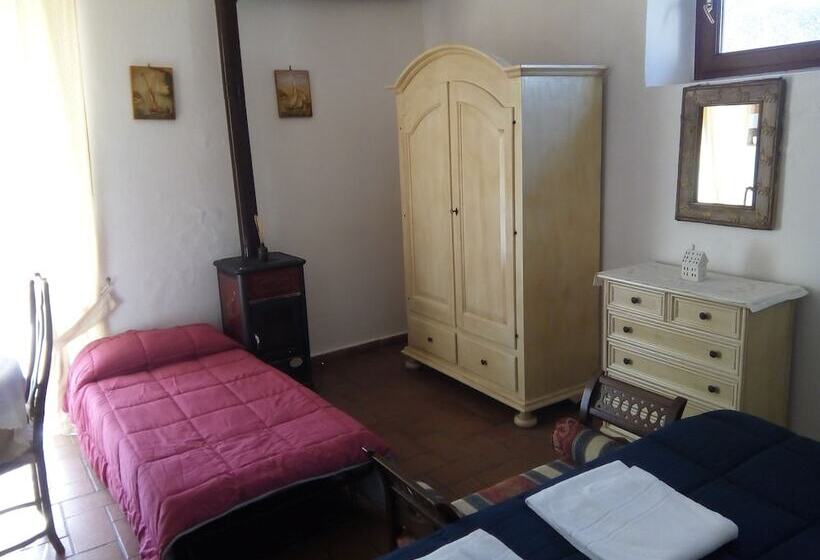 베이직 3인 룸, Agriturismo Locanda Del Papa