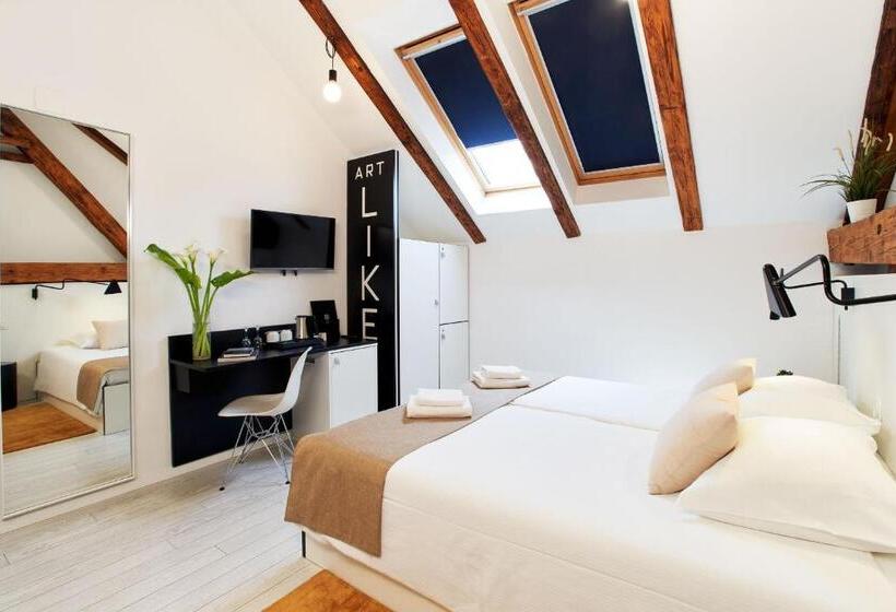 اتاق استاندارد چهار تخته, Art Hotel Like
