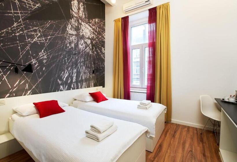 اتاق راحتی, Art Hotel Like