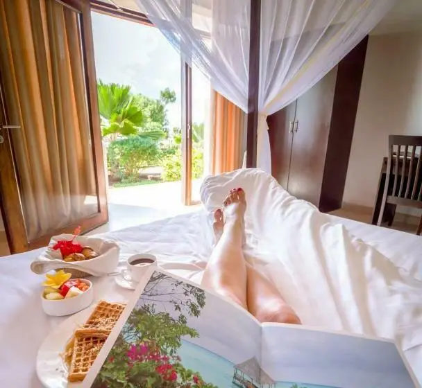 اتاق لوکس با چشم‌انداز دریا, Azao Resort & Spa