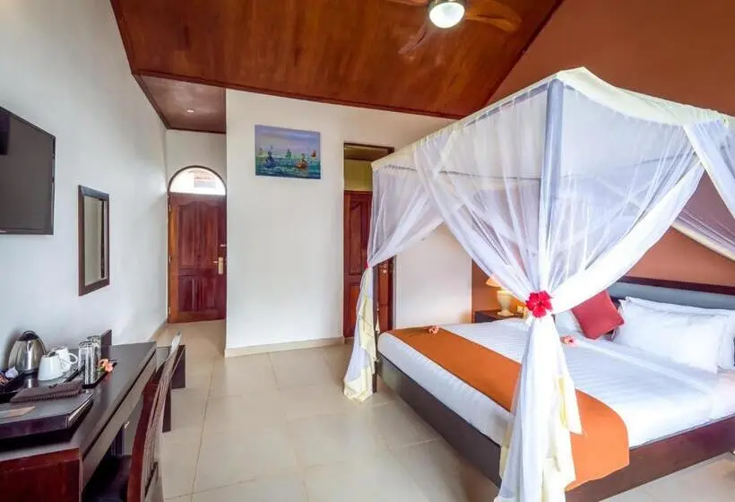 اتاق لوکس با چشم‌انداز دریا, Azao Resort & Spa