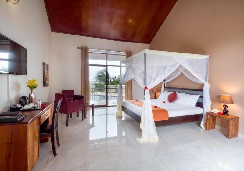 Номер Deluxe Вид на Бассейн, Azao Resort & Spa
