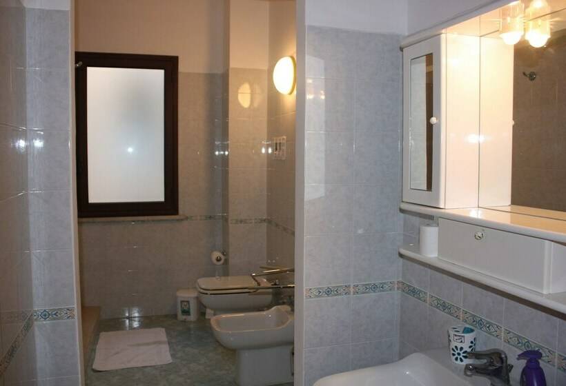 اتاق استاندارد, Bed & Breakfast Spinnaker