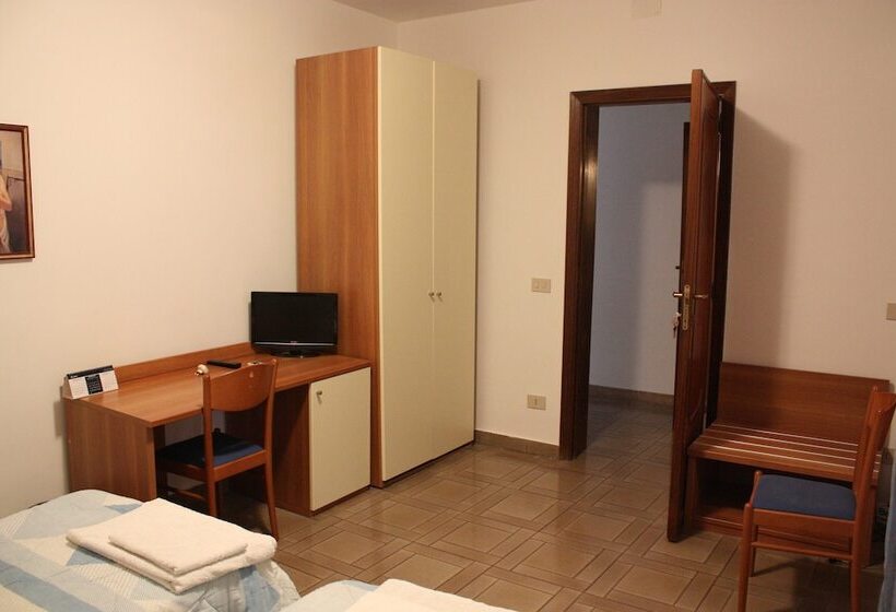 اتاق استاندارد, Bed & Breakfast Spinnaker