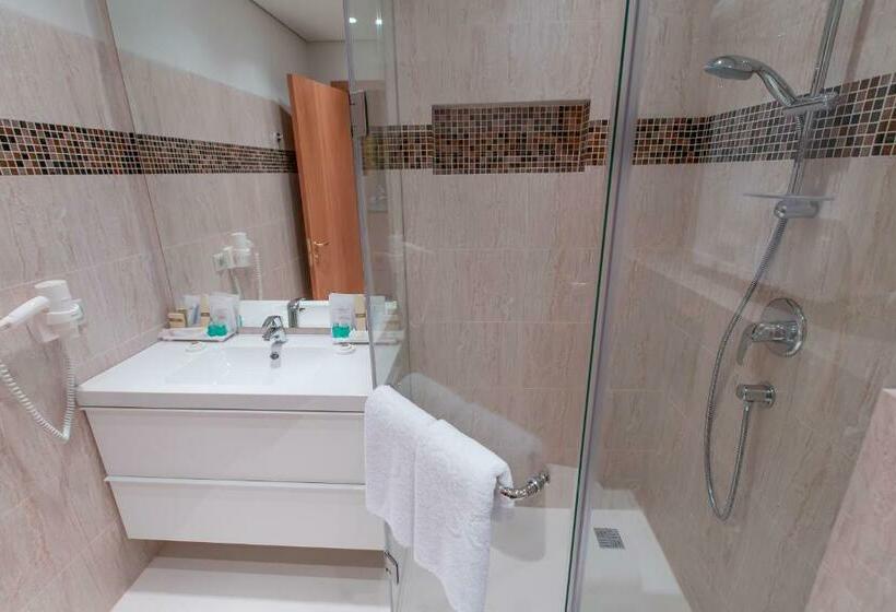 اتاق استاندارد یک نفره, Cosmonaut