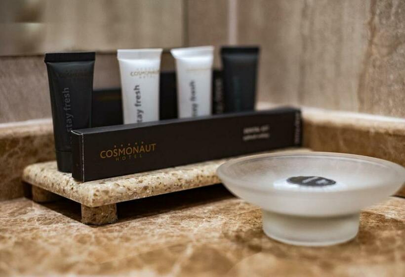 اتاق استاندارد یک نفره, Cosmonaut