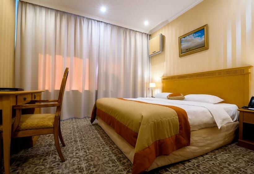 اتاق استاندارد یک نفره, Cosmonaut