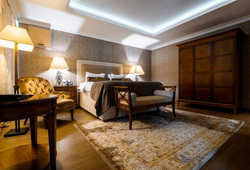 سوییت, Cosmonaut