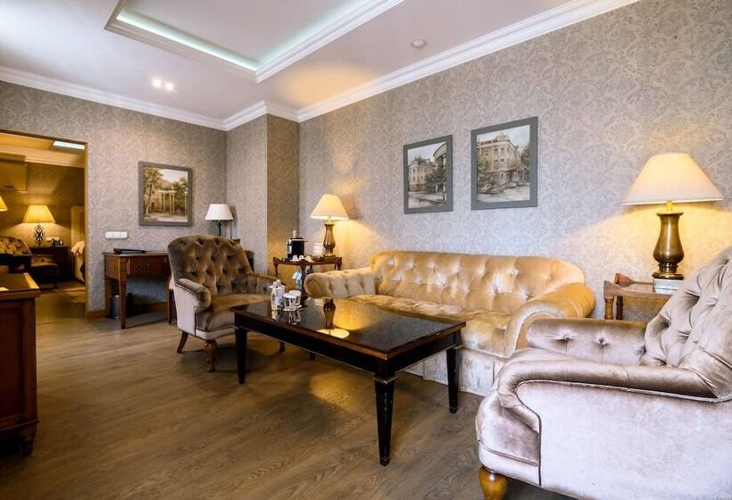 سوییت, Cosmonaut