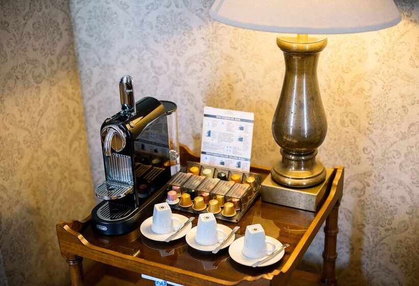 سوییت, Cosmonaut