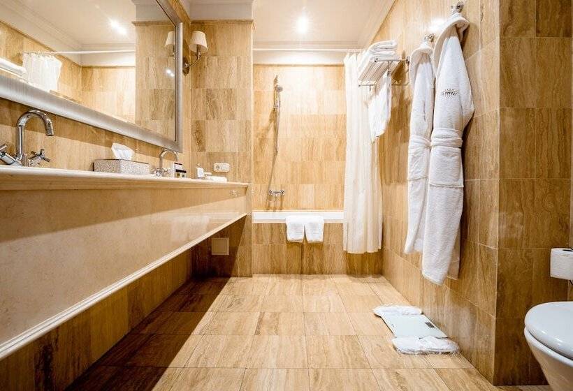 سوییت, Cosmonaut