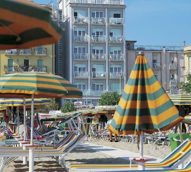 اتاق استاندارد با چشمانداز دریا, Europa