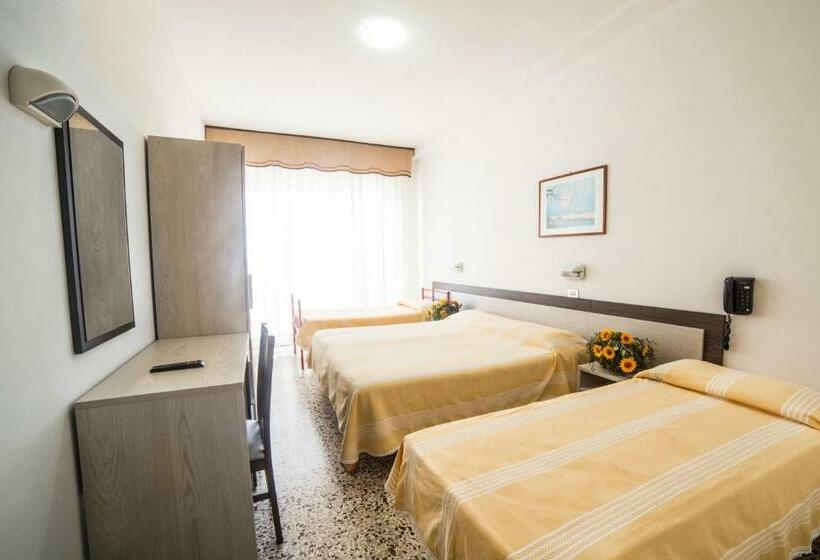 اتاق خانوادگی با چشمانداز دریا, Europa