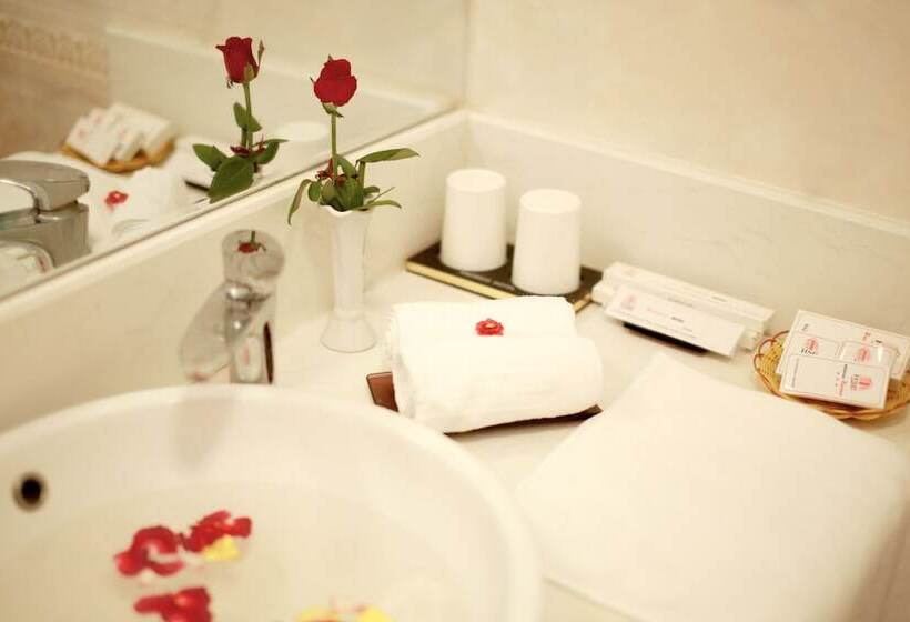 חדר סופריור, Hacinco