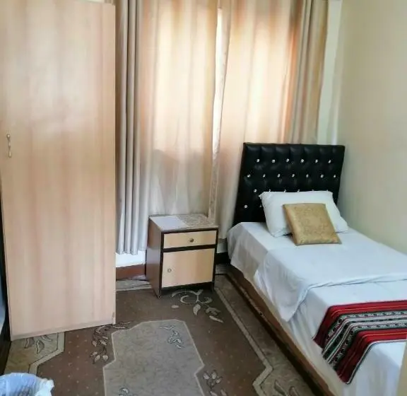 اتاق استاندارد یک نفره, Hamoudah