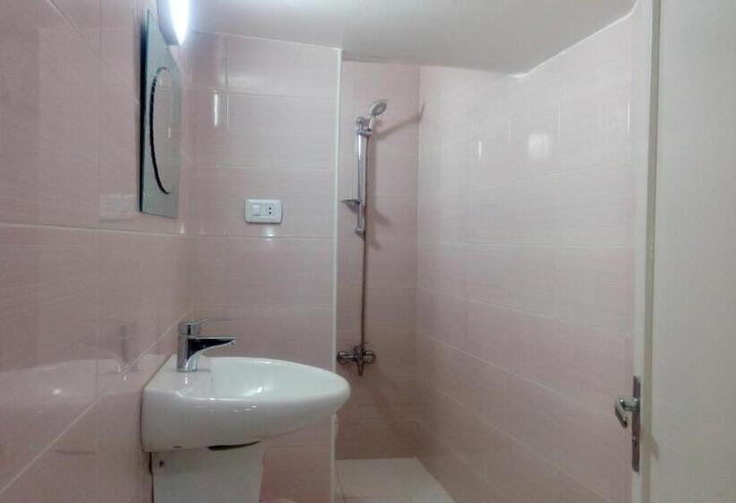 اتاق استاندارد چهار تخته, Hamoudah