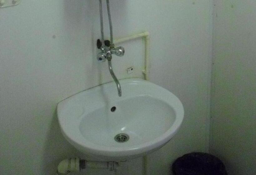 Кровать в Общей Комнате, Hostel Metro