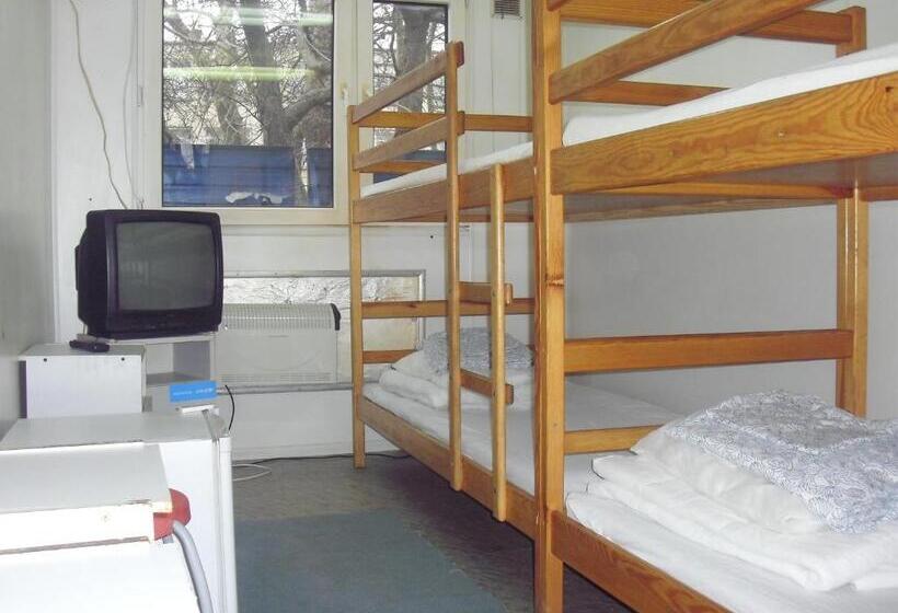 سرير فى غرفة مشتركه, Hostel Metro