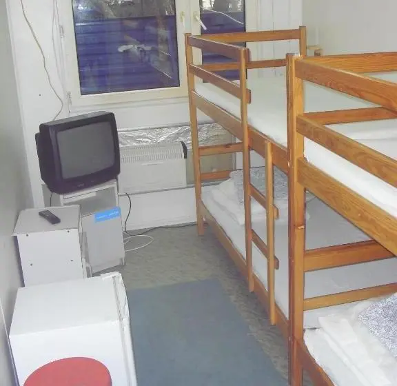 Vuode Makuusalissa, Hostel Metro