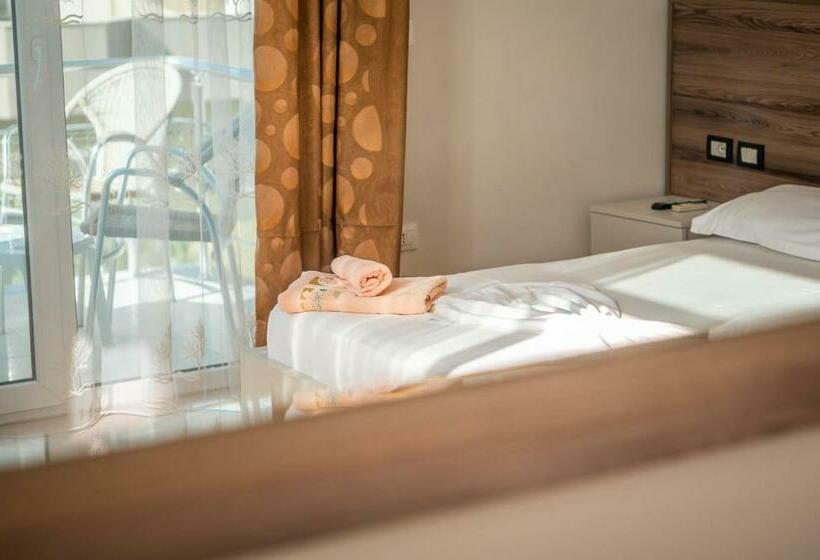 סוויטה דלוקס, Kamomil