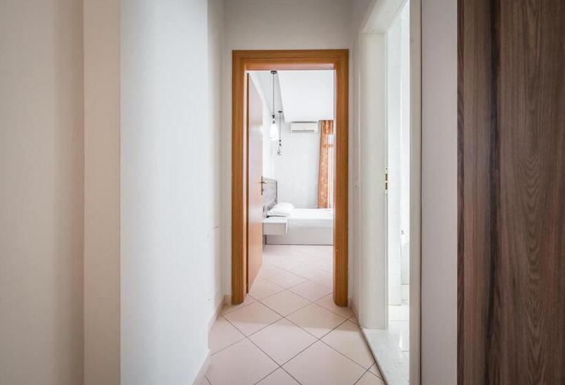 סוויטה דלוקס, Kamomil