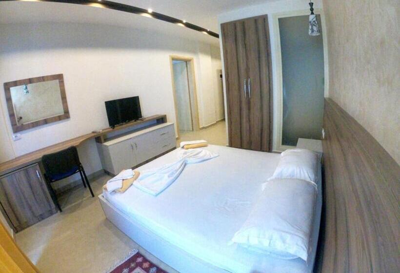 סוויטה משפחתית, Kamomil