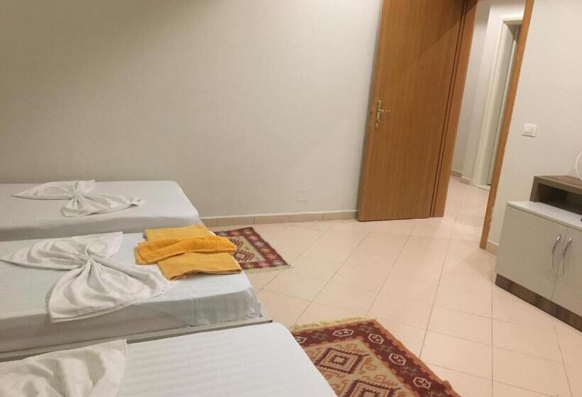 סוויטה משפחתית, Kamomil