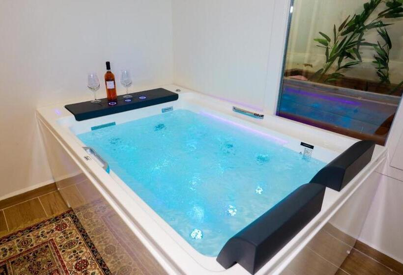 חדר סטנדרט עם ג'קוזי, Kamomil