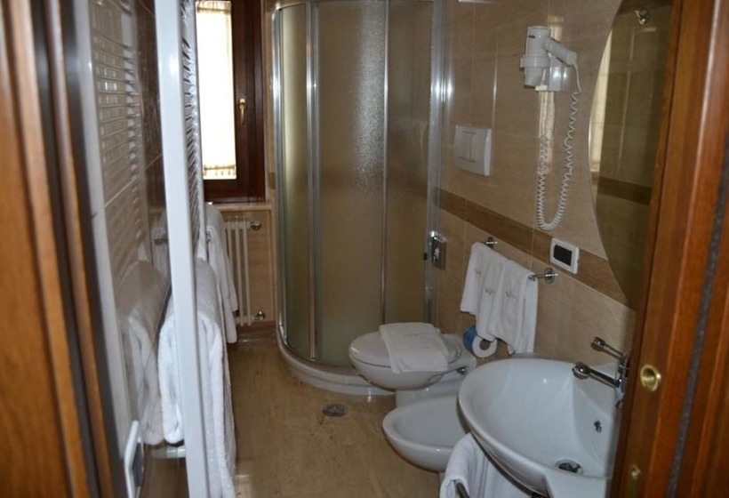 غرفة عائلية, La Piazzetta Rooms & Breakfast