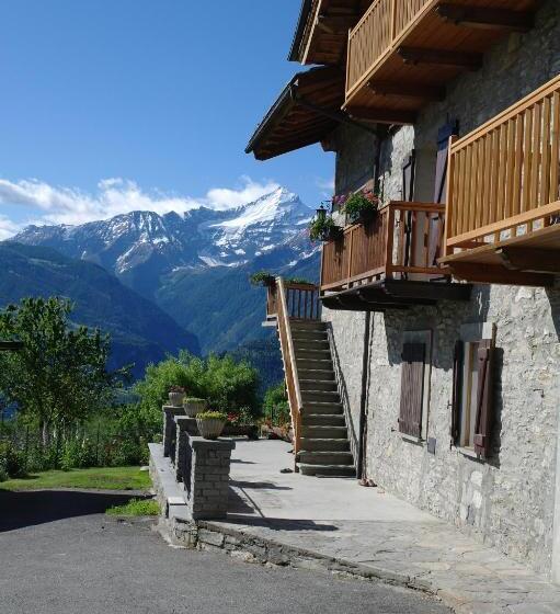 Apartamento 3 Dormitórios, Le Vieux Noyer   Appartamenti Al Verde Villaggio Di Rumiod