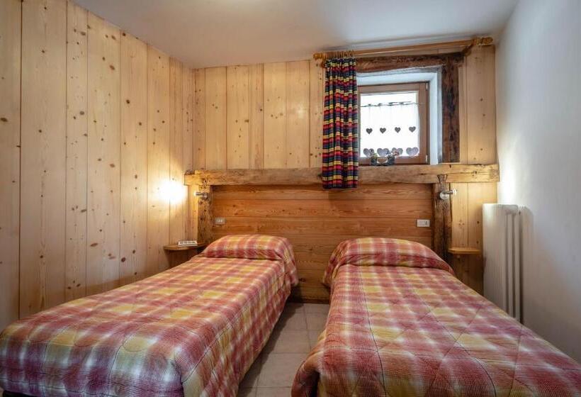 Апартаменты 3 Спальни, Le Vieux Noyer   Appartamenti Al Verde Villaggio Di Rumiod