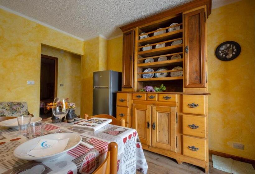 Апартаменты 3 Спальни, Le Vieux Noyer   Appartamenti Al Verde Villaggio Di Rumiod