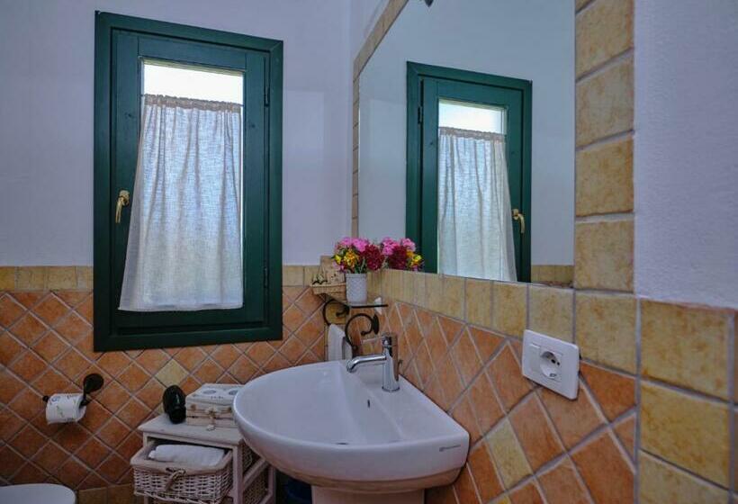 스탠다드 룸 가든 전망, Locanda Murales   Turismo Rurale