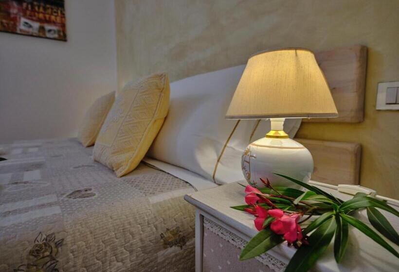 스탠다드 룸 가든 전망, Locanda Murales   Turismo Rurale