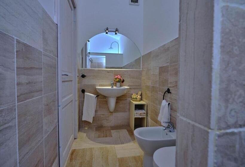 Номер Стандарт Вид на Сад, Locanda Murales Turismo Rurale