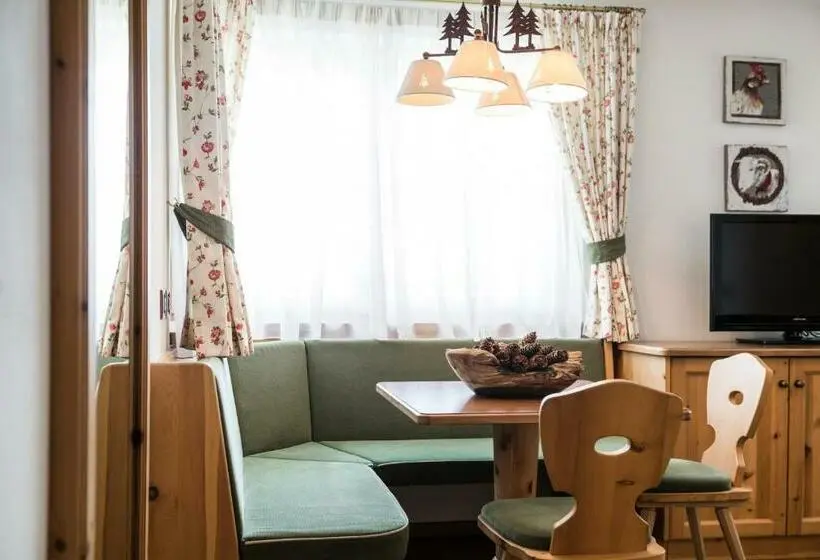 Huoneisto 1 Makuuhuone, Piculin Alpin Apartments