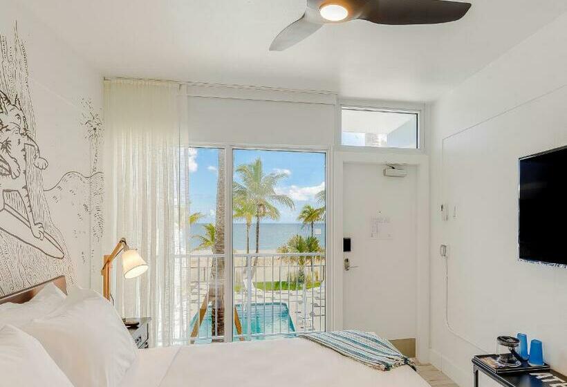 בקתה סטנדרטית, Plunge Beach Resort