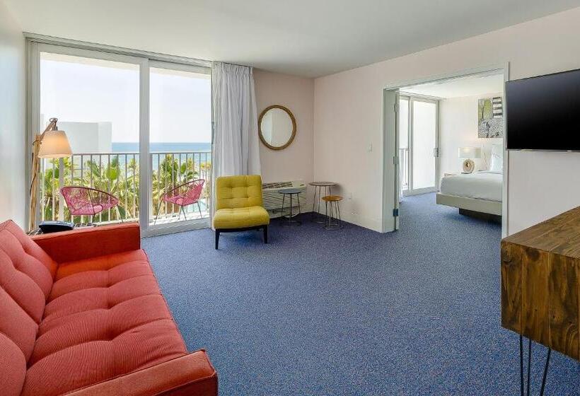 جناح سرير كينج, Plunge Beach Resort