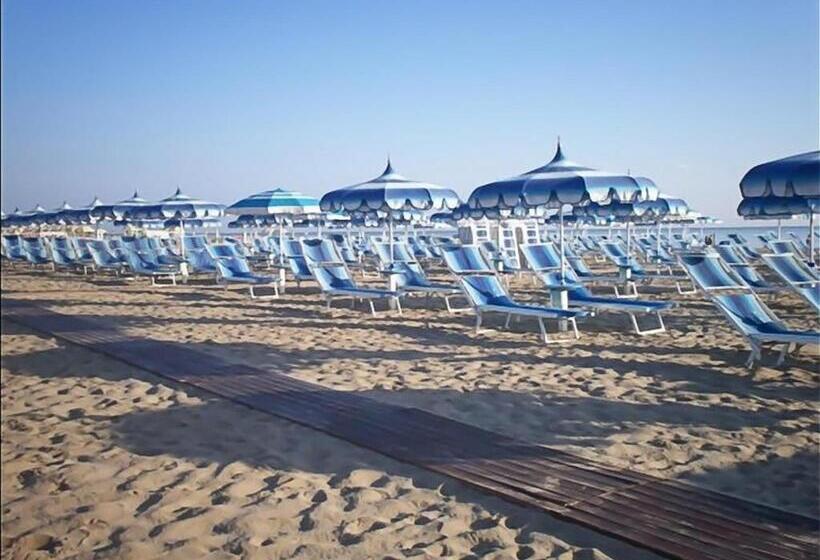 آپارتمان 3 خوابه, Residence Acqua Suite Marina