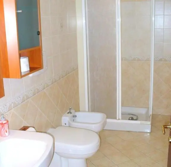 اتاق استاندارد سه نفره, Rs San Sebastiano Holidays
