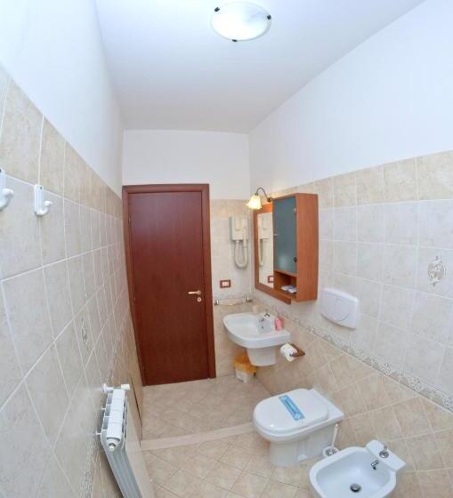 스탠다드 트리플 룸, Rs San Sebastiano Holidays