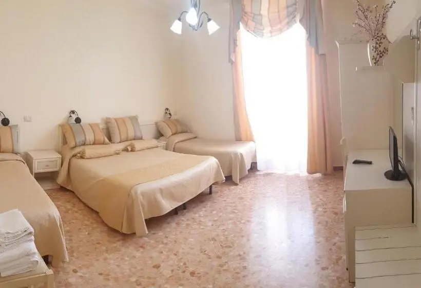 اتاق استاندارد چهار تخته, Rs San Sebastiano Holidays