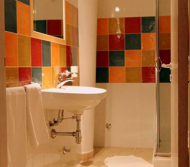 חדר סטנדרט, Salenthouse