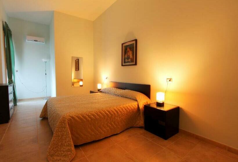 חדר סטנדרט, Salenthouse