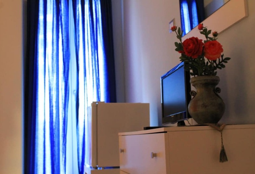 חדר סטנדרט, Salenthouse