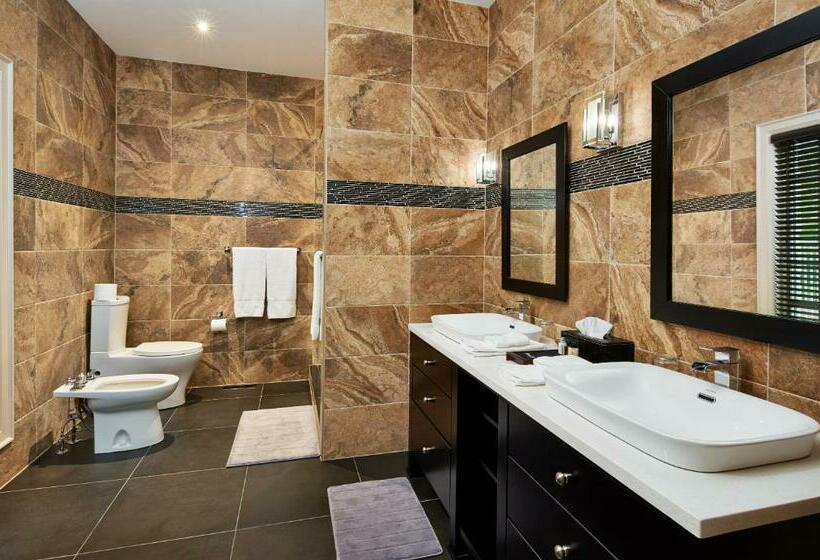 デラックススイート, Somerset   A Private Retreat